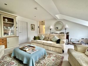 Photo 7- click for photo gallery